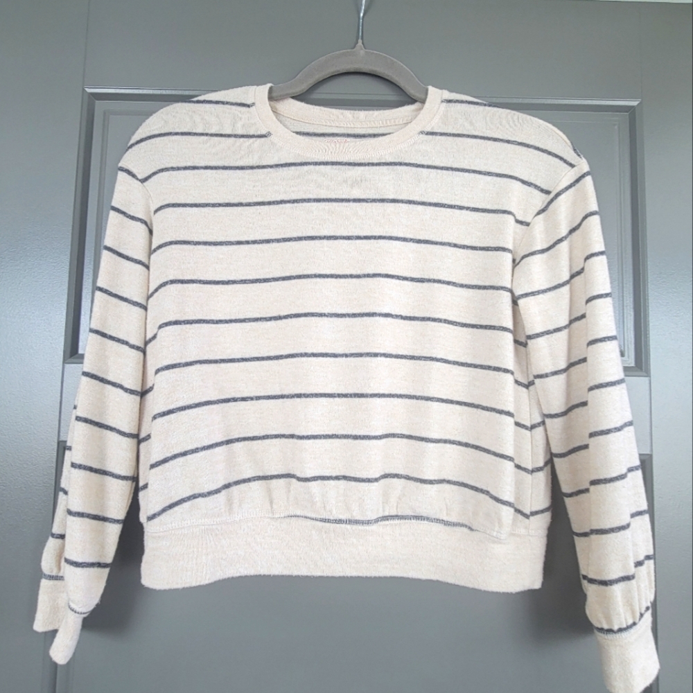 Girls long-sleeved top